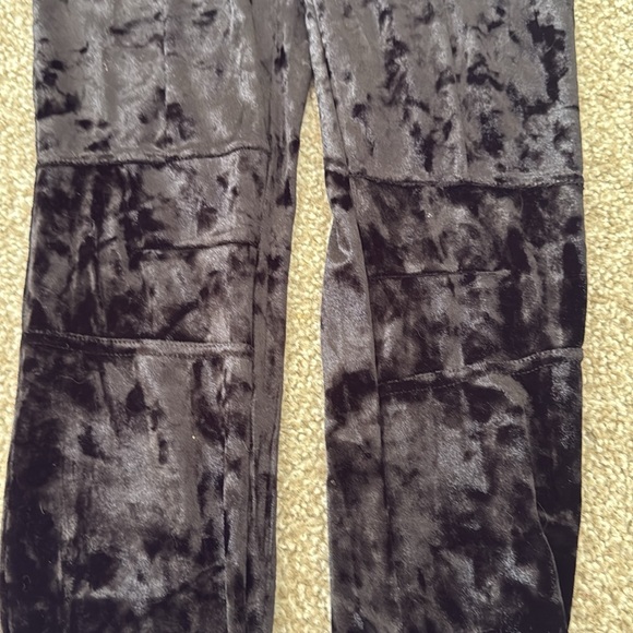 NWOT: Candies jogger cargo style crushed velvet track pants size small - Picture 9 of 9